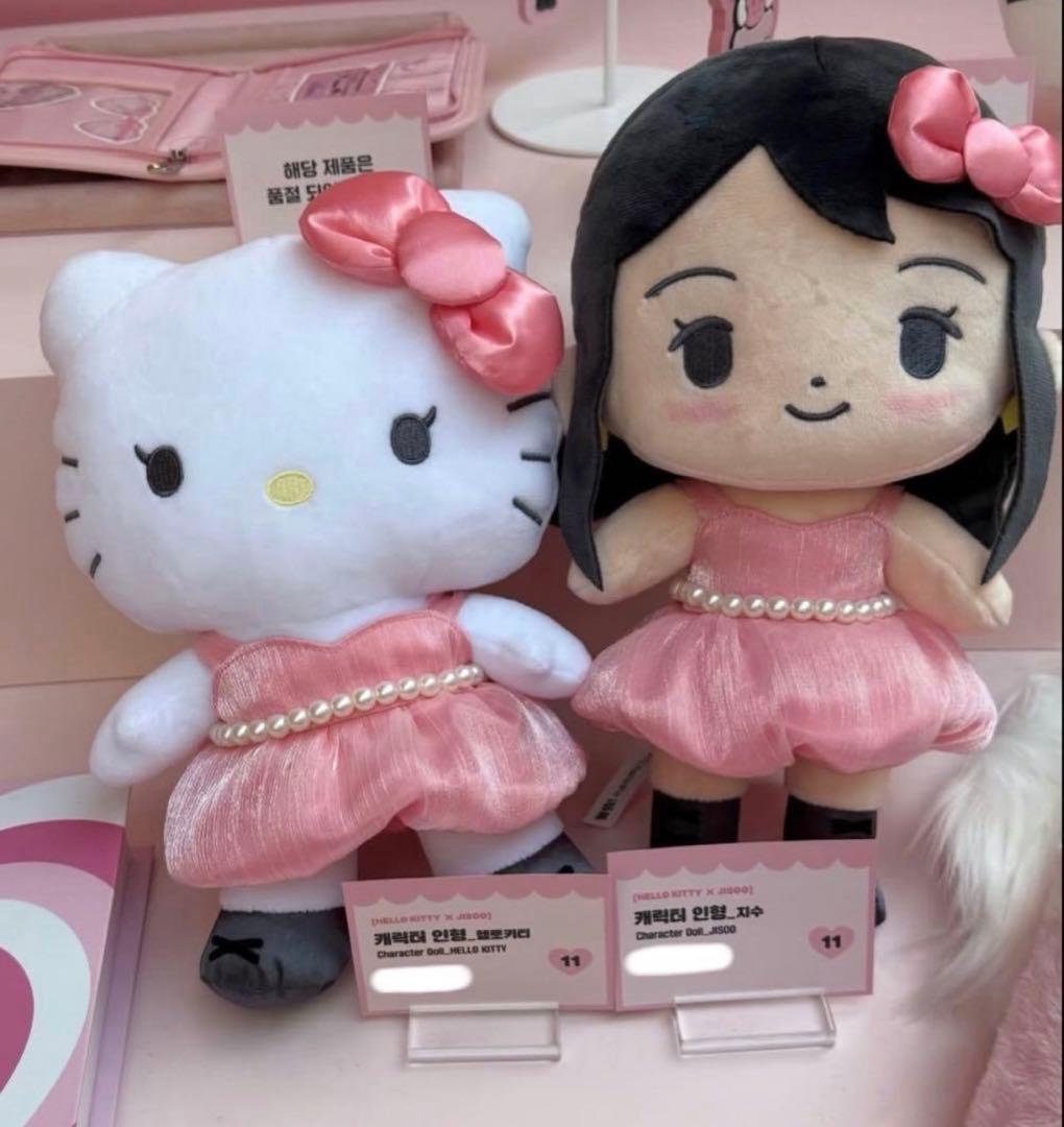 【ラスト1点激レア】KITTY × JISOO キティ ジス ぬいぐるみ 🎀HELLO KITTY x JISOO 🎀 なんとBLACKPINK JISOOとキティコラボ限定