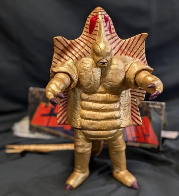 アイアン「ミラーマン」登場怪獣（マーミット）ソフビフィギュア