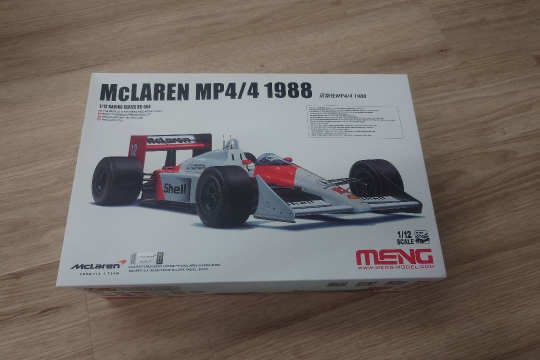 McLaren MP4/4 1988 1/12スケールモデル Mclaren MP4/4 #12 Ayrton Senna 1988 F1 World Champion 1:12