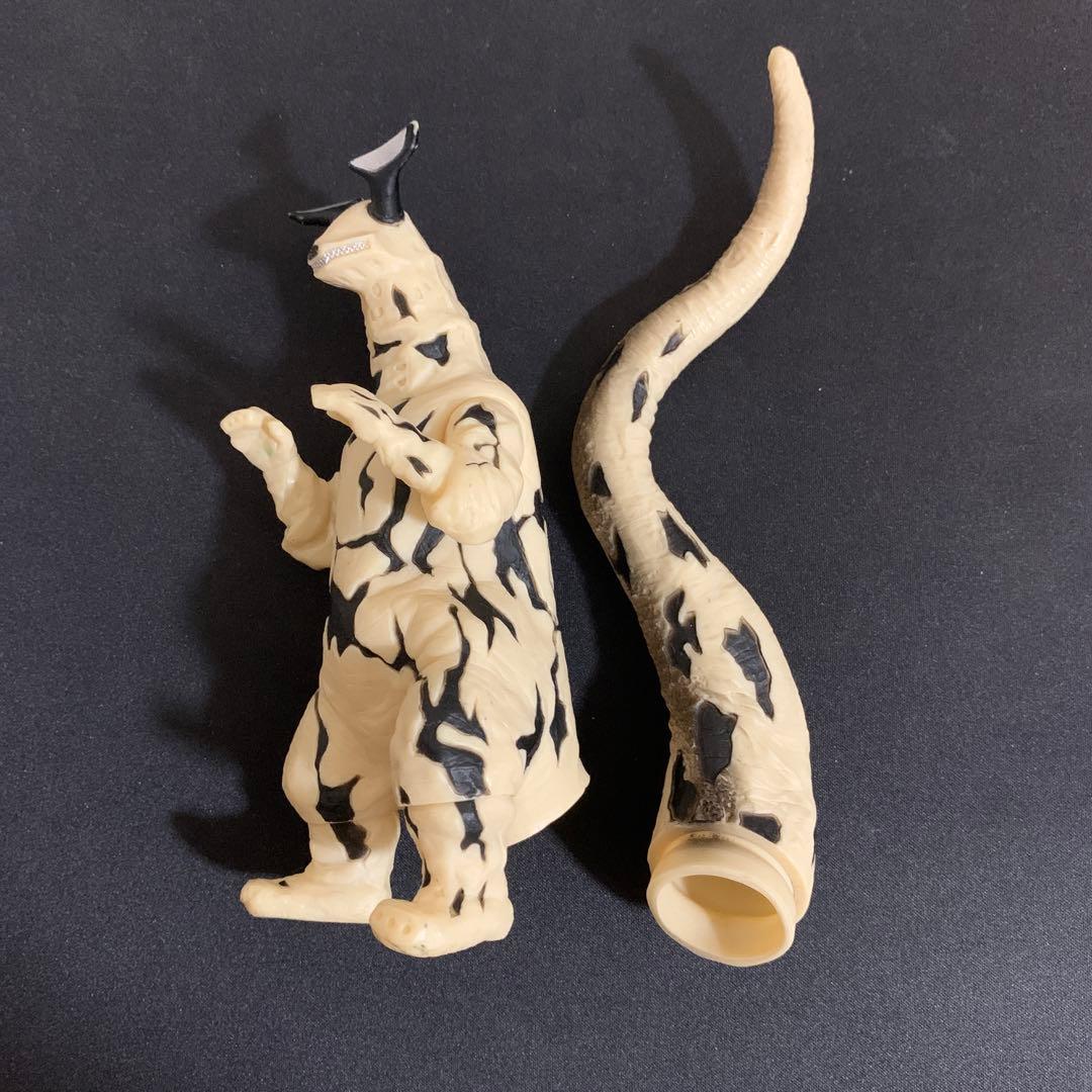 ウルトラ怪獣シリーズ エレキング ソフビ タグ付き - メルカリ