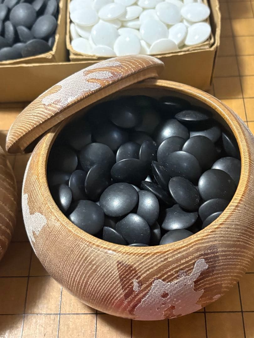囲碁盤と碁石セット 脚付き ヘソあり アンティーク - メルカリ