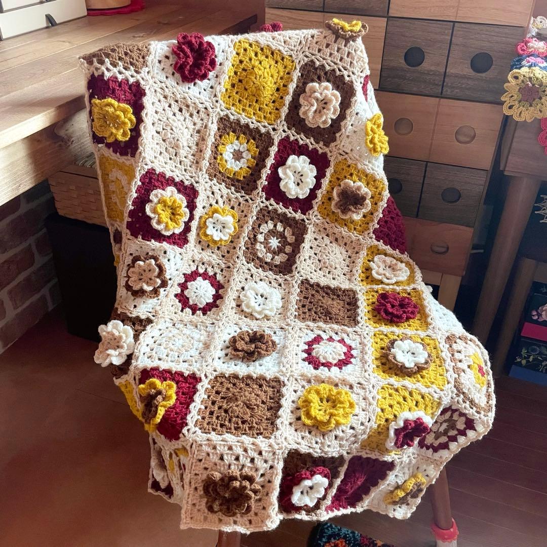 モチーフ編みブランケット・マルチカバー ・ソファーカバー - メルカリ