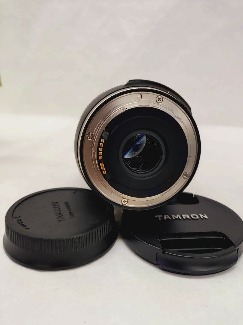 タムロン 18-400mm F/3.5-6.3 Di II VC HLDキヤノン