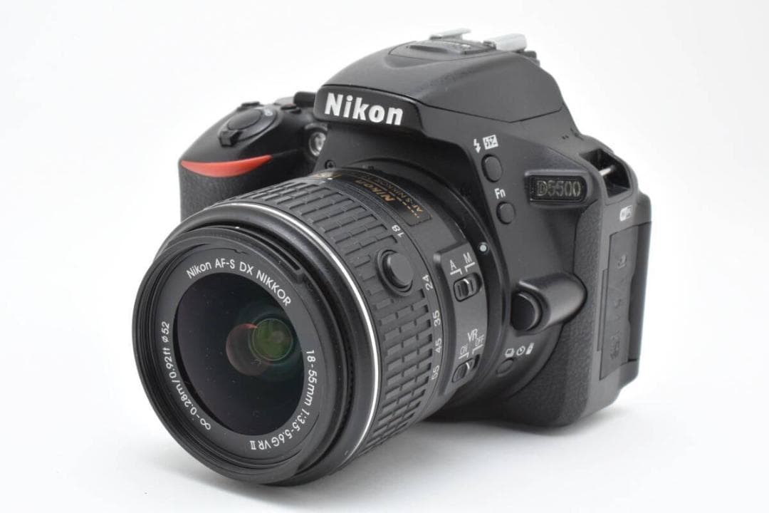 ■ 美品 ■ ニコン　Nikon D5500 標準レンズキット《S数8700枚》