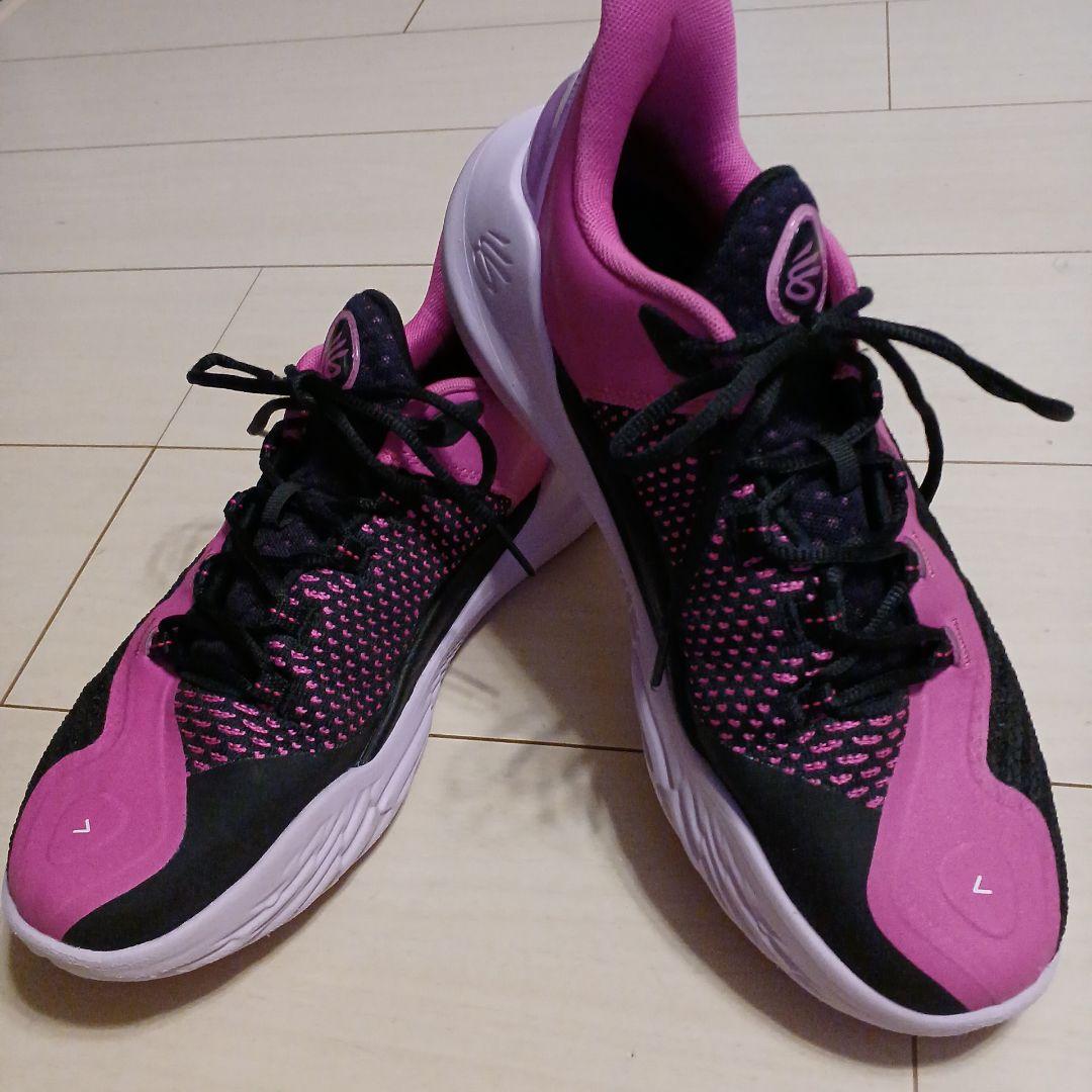 専用本日中にご購入下さいカリー11バスケットボールシューズ ピンク/ブラック 専用本日中にご購入下さいカリー11バスケットボールシューズ ピンク