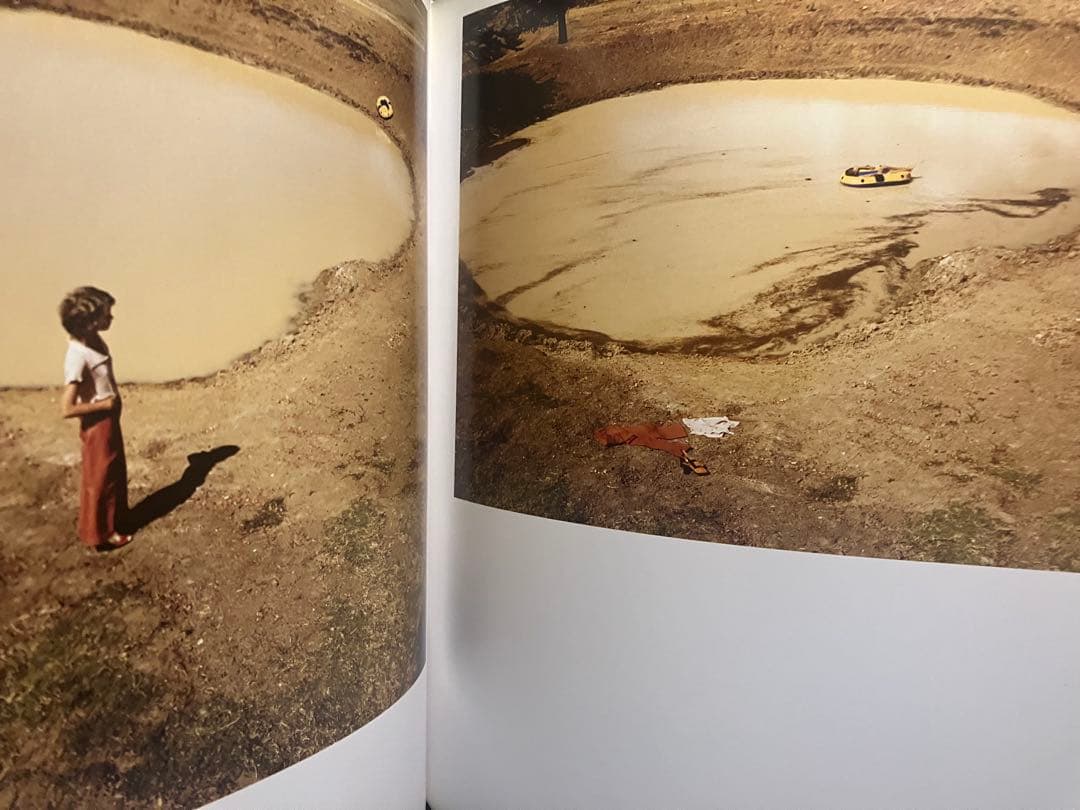 希少】英語初版本 Guy Bourdin ギイブルダン 写真集 - メルカリ