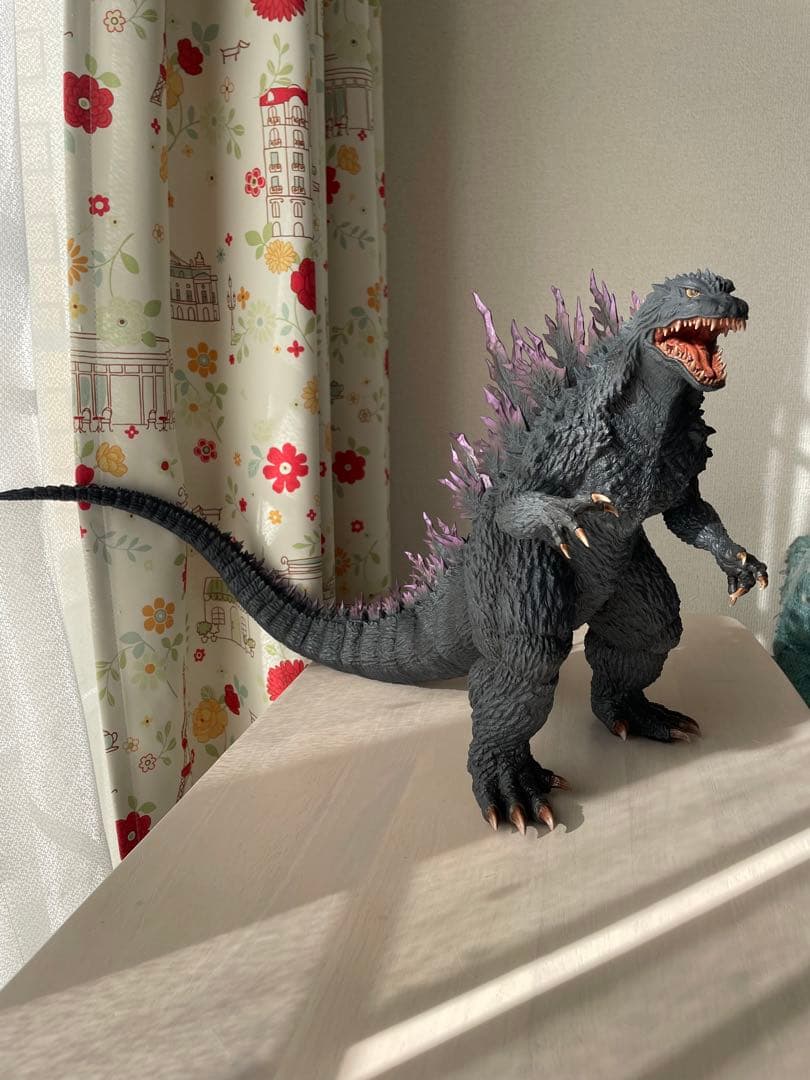 w-dragon ゴジラ2000ミレニアム 30cmフィギュア 外箱なし - メルカリ