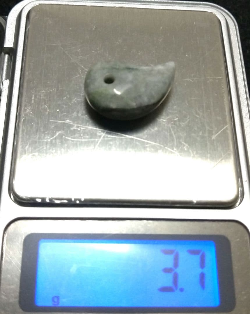 【新潟産】糸魚川翡翠《勾玉》２個セット　日本　健康