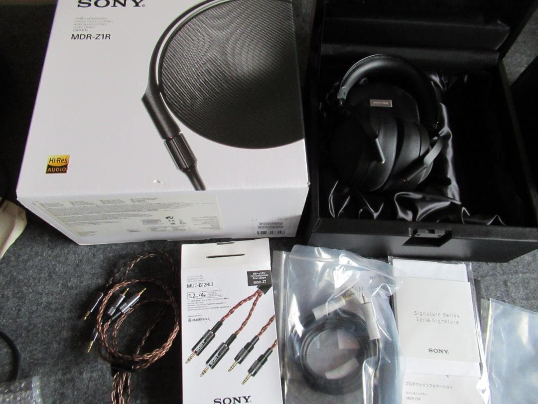 最終価格　30日まで SONY MDR-Z1R おまけつき Amazon.com: Sony MDRZ1R Signature, Hi-Res Headphone, Black