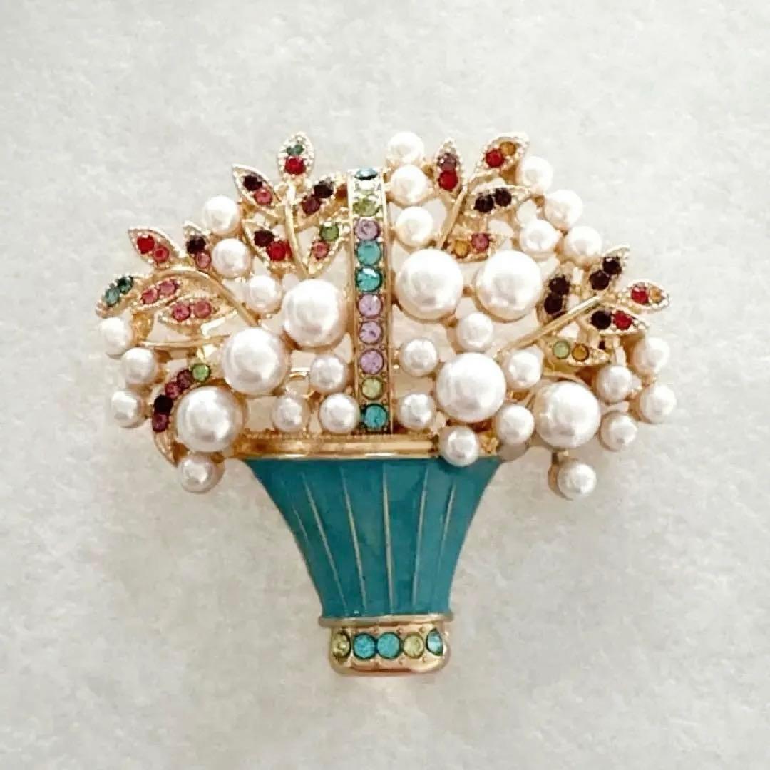 カラフルラインストーンとパール装飾の花カゴブローチ 大きめ（312