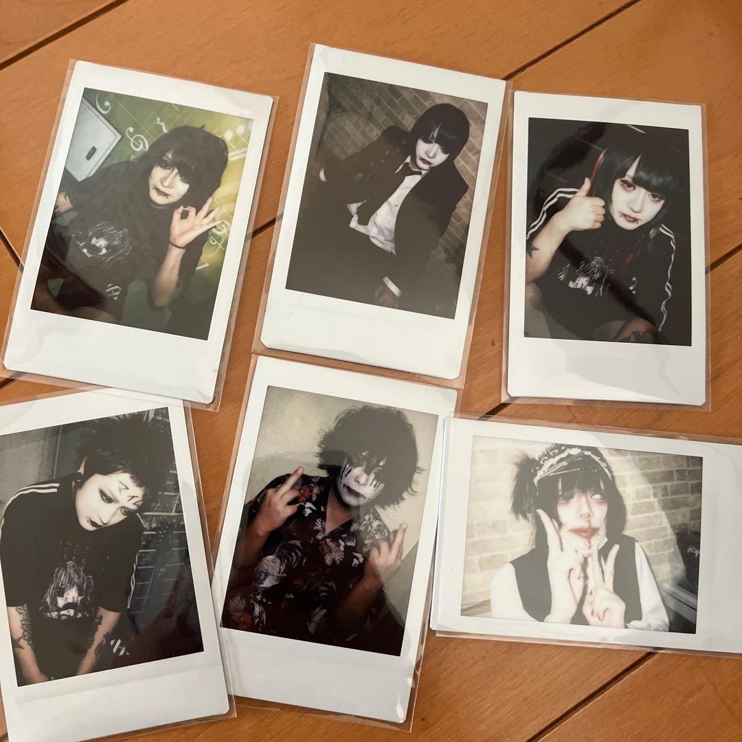 鮮血A子ちゃん チェキ - メルカリ