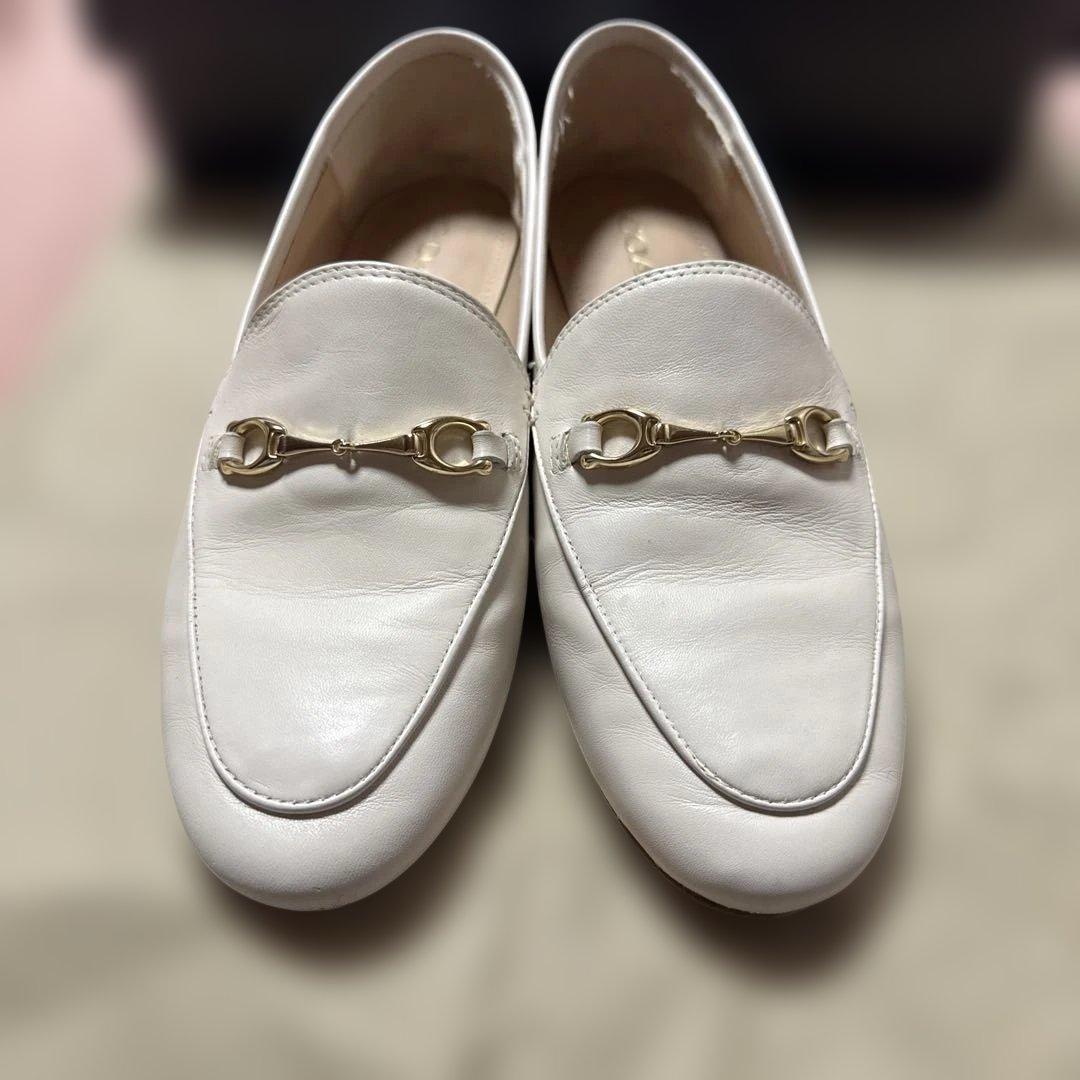 最終値下げ 表記8 サイズ25-25.5相当 COACH スタッズ付きローファー