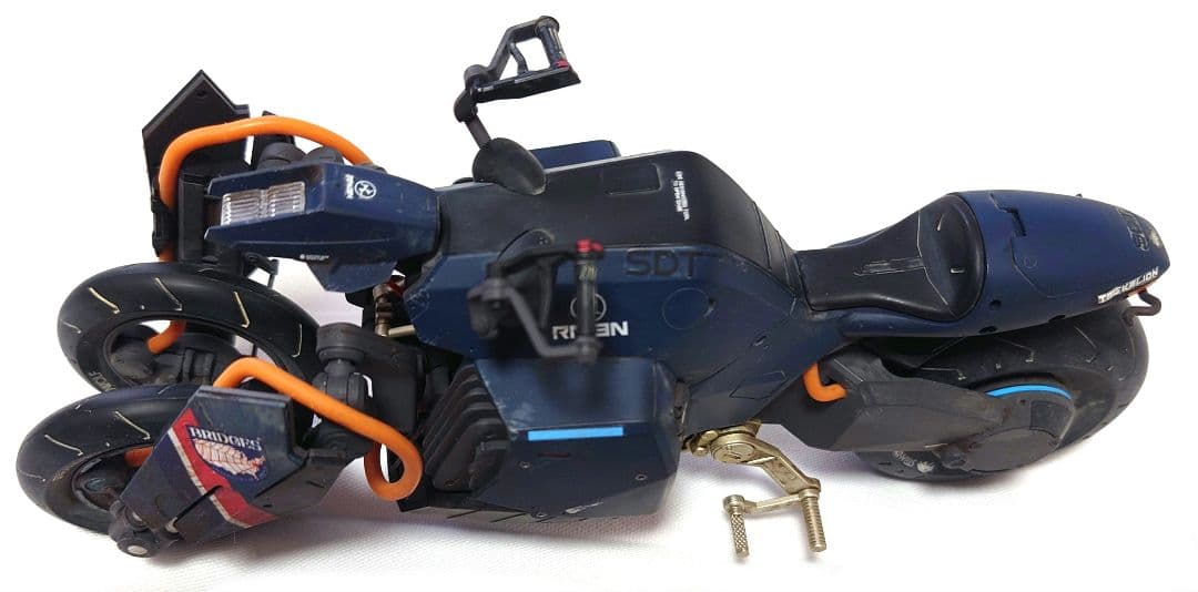 リバース・トライク 塗装済完成品 「DEATH STRANDING」可変型