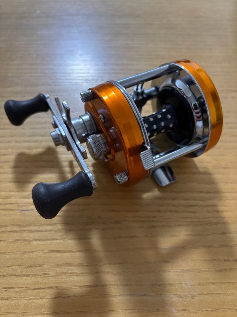 アブガルシア アンバサダー5501CS ROCKET サンセットオレンジ - メルカリ