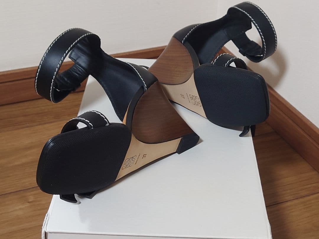 新品 ロエベ 最終値下げ LOEWE アナグラム ゲートサンダル 37サイズ