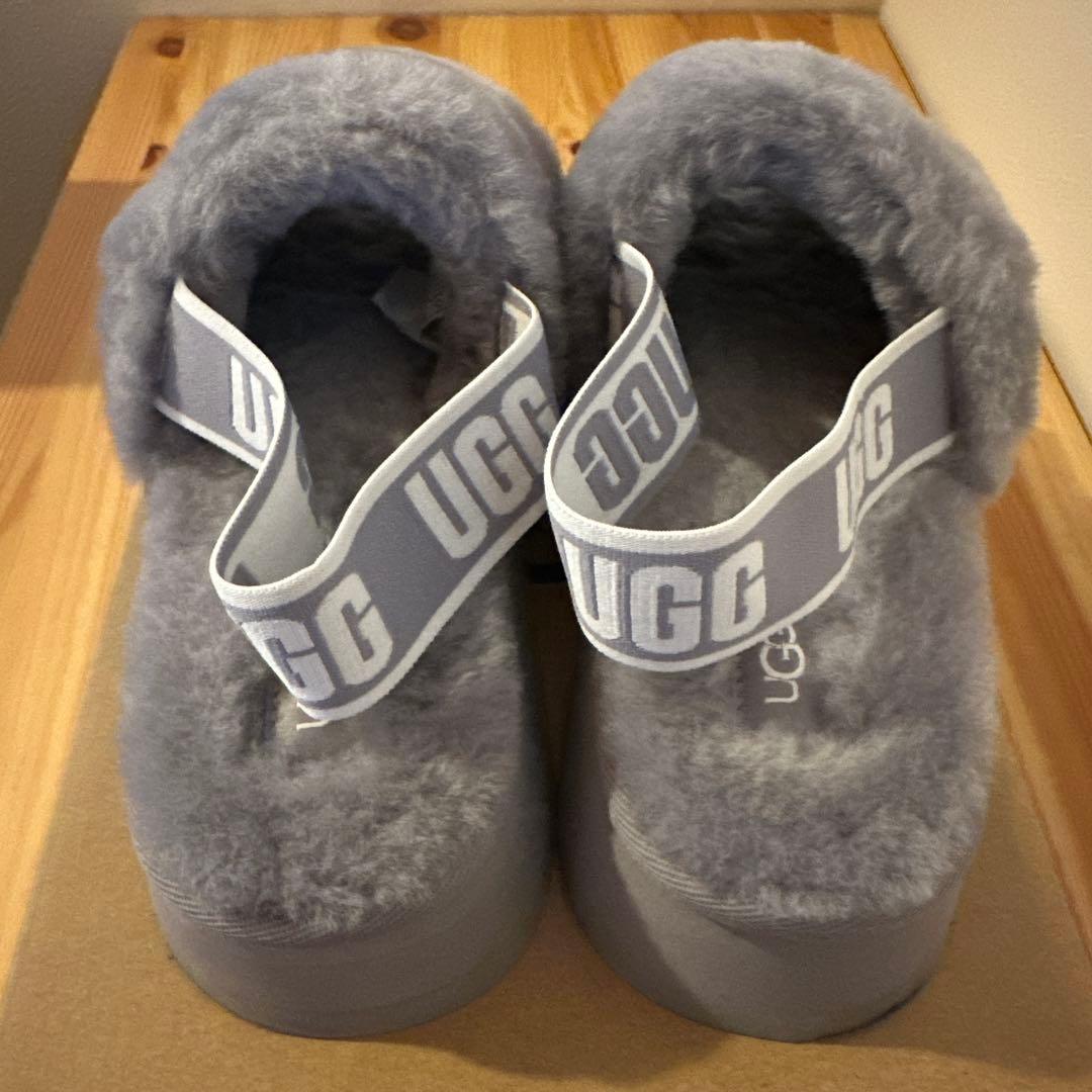 UGG グレー ファー スライドサンダル UGG W FLUFF YEAH SLIDE GRAY アグ ウィメンズ フラッフ イヤー