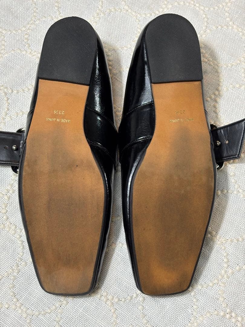 晴雨兼用】LOTTADESIGNスクエアベルトフラットブラックエナメル23.5