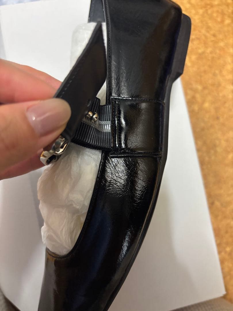 晴雨兼用】LOTTADESIGNスクエアベルトフラットブラックエナメル23.5