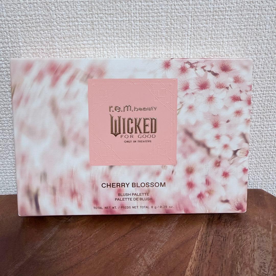 新品✨ r.e.m. beauty WICKED チーク CORAL限定品 - メルカリ