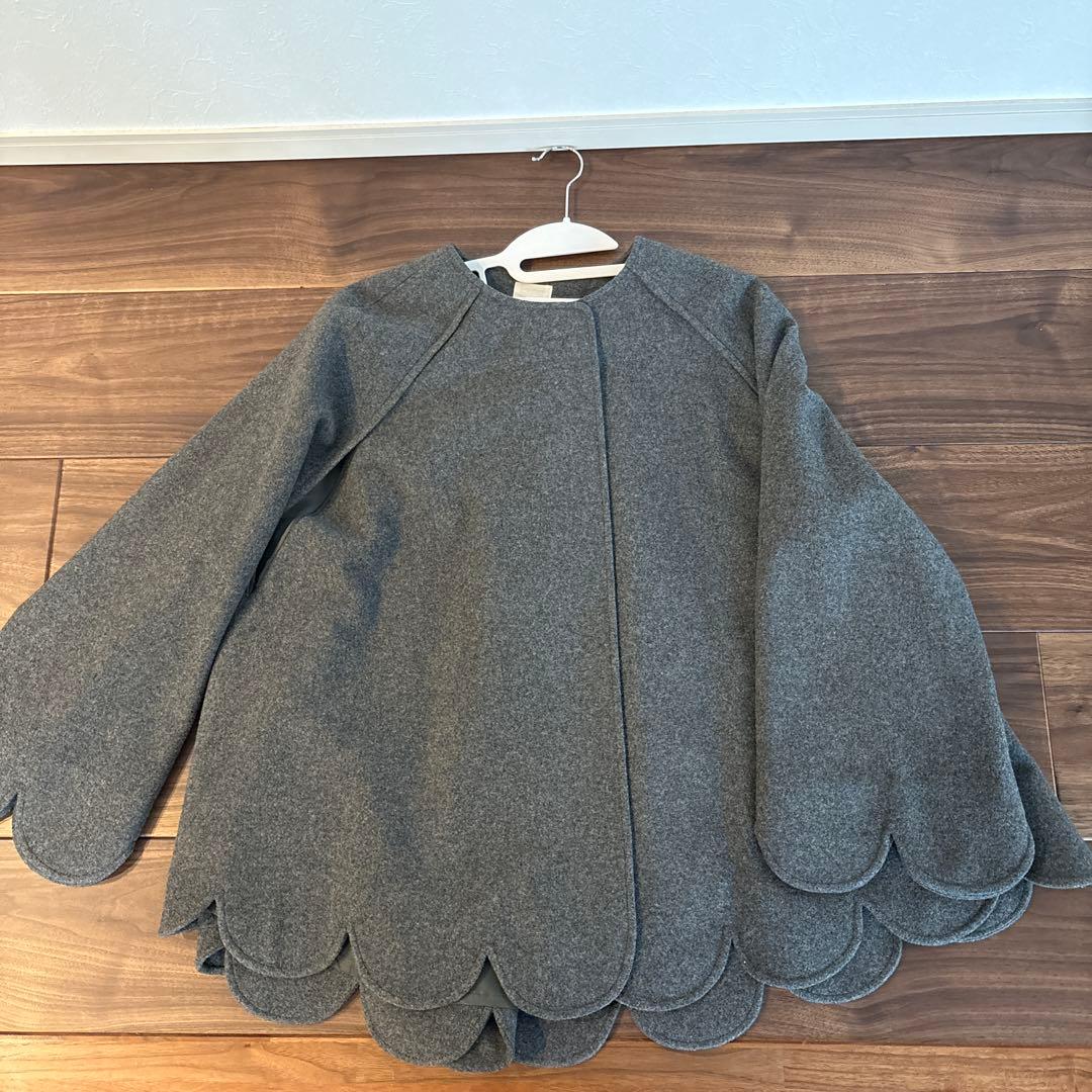 cygne シーニュ スカラップケープsophie ポンチョ グレー サイズ1