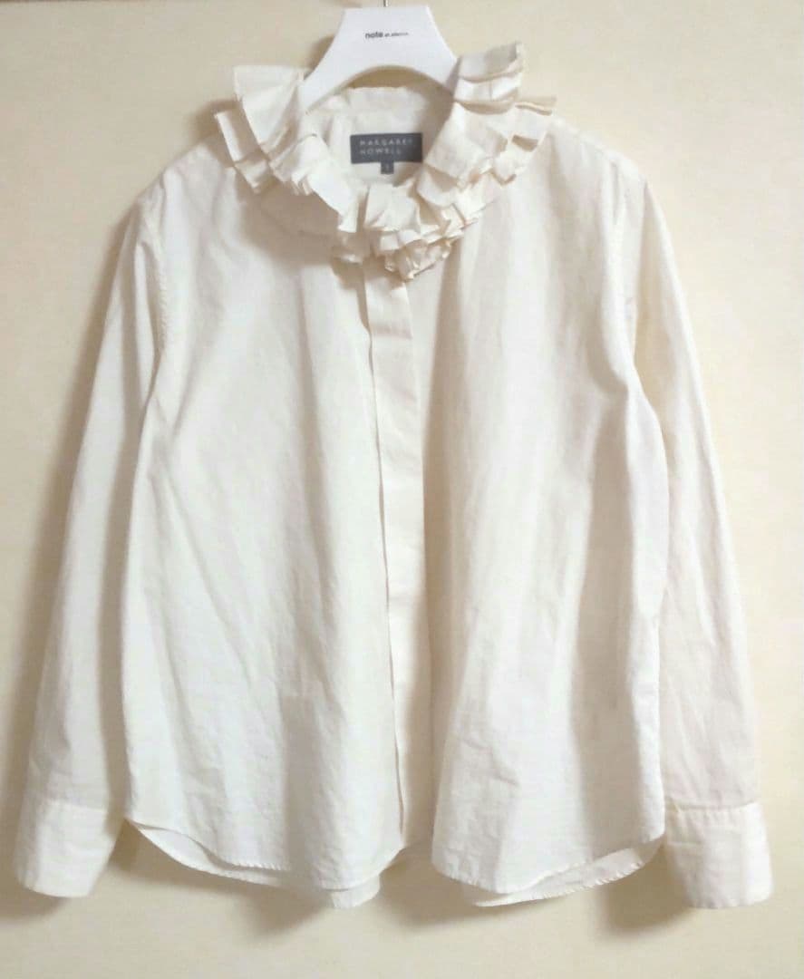 美品※マーガレットハウエル/2025年作・ラッフルフリルシャツ 実物