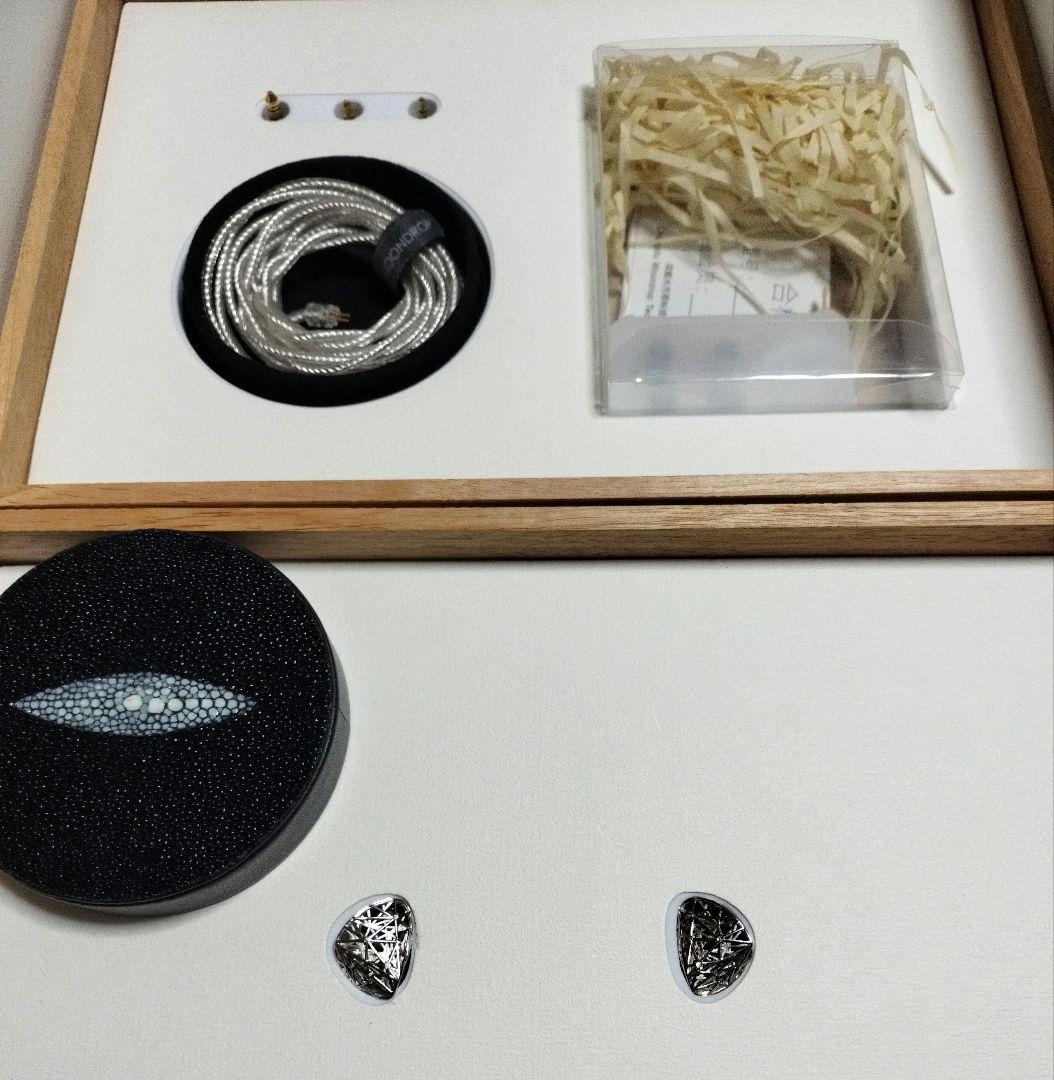 水月雨 雪月花 限定イヤホン／シリアルNo.23／付属品完備 - メルカリ