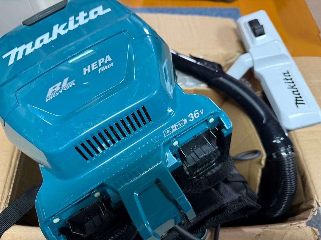 マキタ 背負い式クリーナーVC260DZ 36VHEPAフィルター BLモーター Amazon | マキタ(Makita) 充電式背負いクリーナ (本体のみ/バッテリー