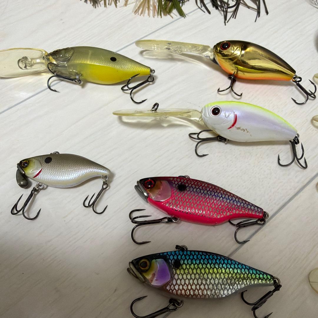 ハードルアー多数 クランク チャター バイブレーションなど フックも