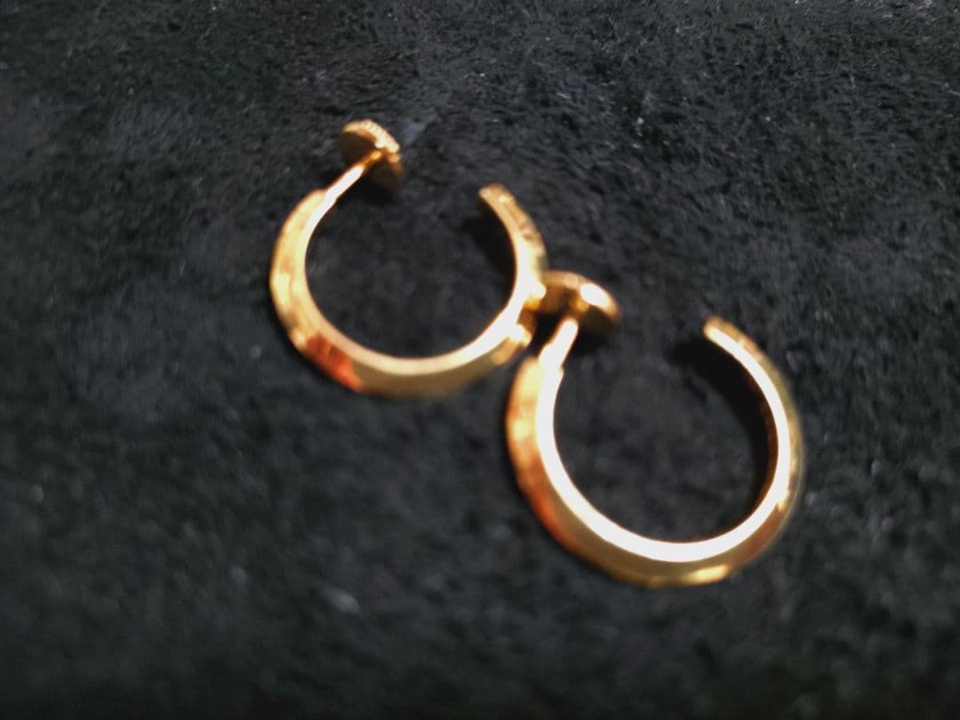 eyefunny ゴールド 金 ピアス フープ 両耳用 750 楽天市場】EYEFUNNY アイファニー フープ ダイヤ ピアス K18YG 750