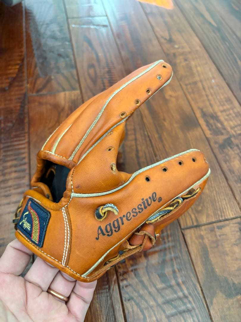 Slugger KSG-J7 トレーニング用 グローブ《江頭重利さん型付け品》