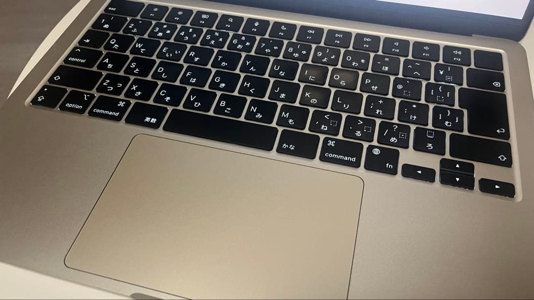 【美品】MacBook AirM2 2022 8GB 245.11GB