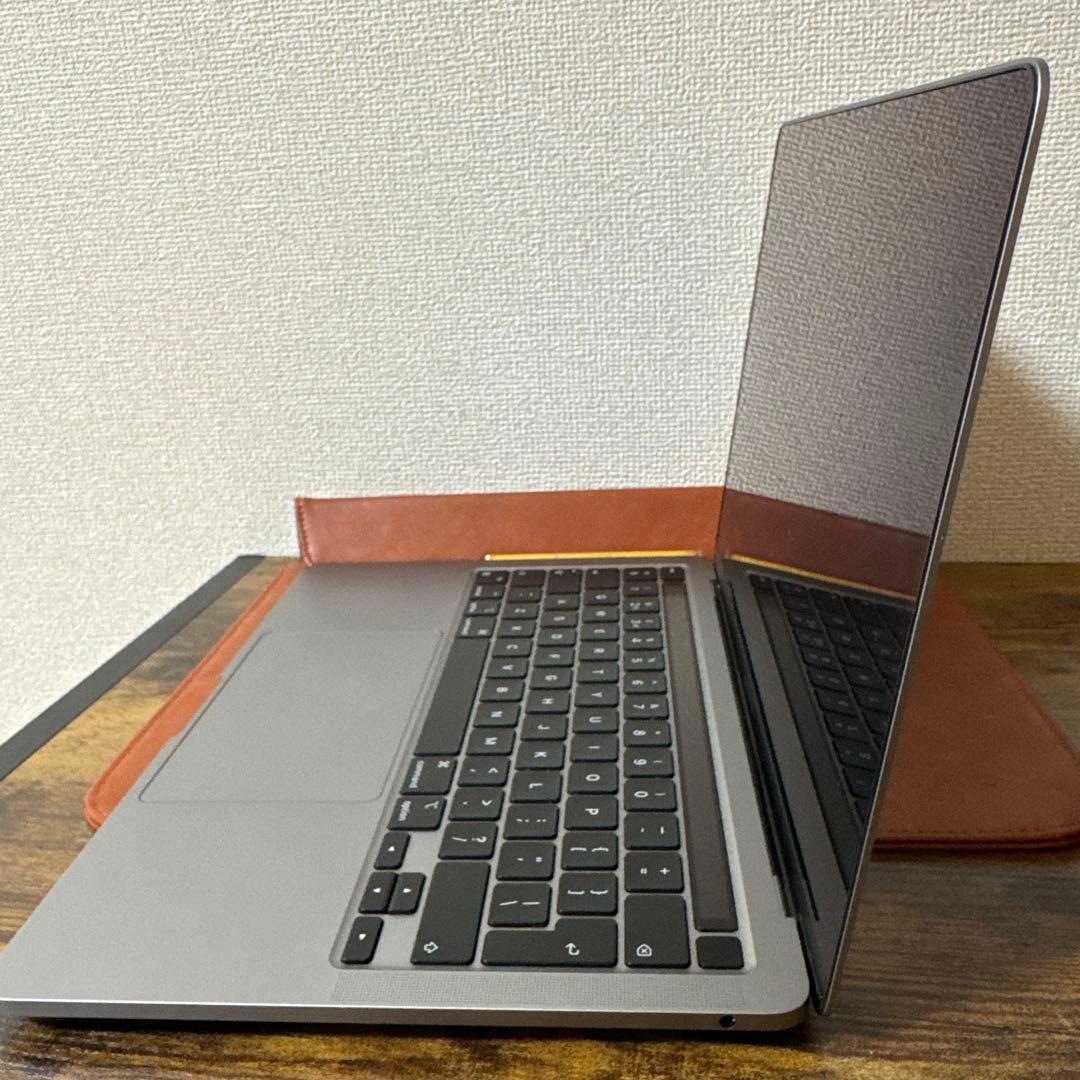 MacBook Pro シルバー 本体 - メルカリ