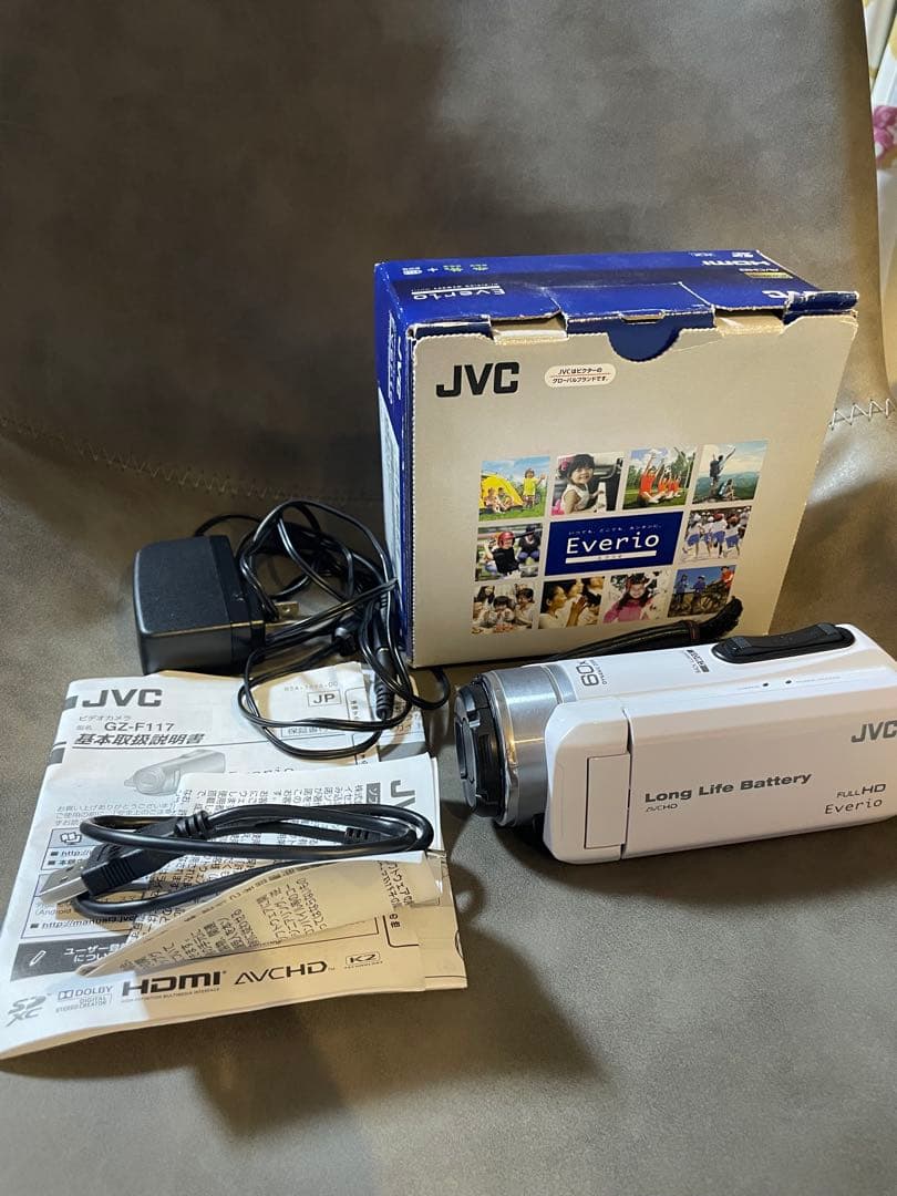 JVC ビデオカメラ　GZ-F117-W everio エブリオ Amazon | Everio （エブリオ） GZ-F117-W [32GBハイビジョンメモリー