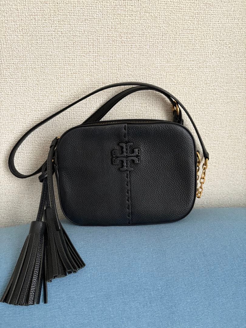 トリーバーチ】ブラックレザーショルダーバッグ タッセル付き - メルカリ