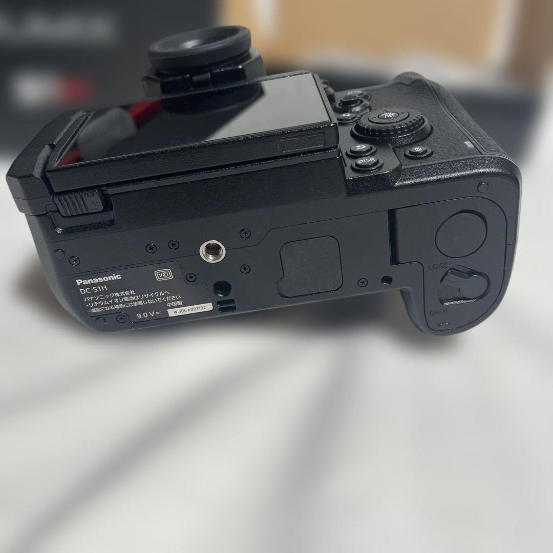 極美品】Panasonic LUMIX S1H（ショット数742）・ケージ付き - メルカリ