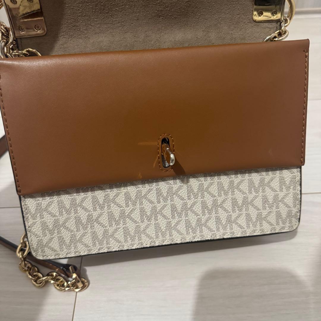 Michael Kors ショルダーバッグ ホワイト/ブラウン - メルカリ