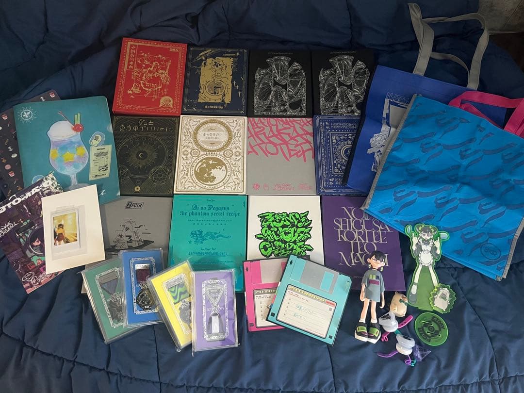 ずとまよ アルバムセット ZUTOMAYO BIG CARD (2p) + ZUTOMAYO CARD BASIC PACK - ZUTOMAYO MART