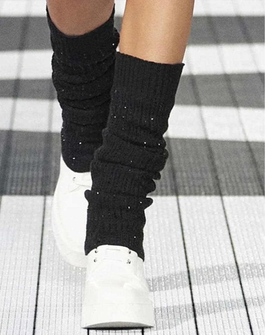 CHANEL シャネル 24C ゲートル レッグウォーマー ブラック レア - メルカリ