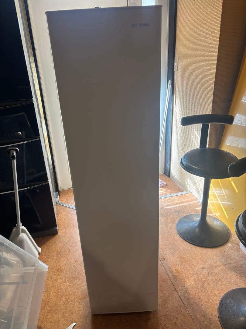 IRIS OHYAMA 冷凍庫 ホワイト 120リットル　直接引き取り可 楽天市場】冷凍庫 スリム 大容量 自動霜取り 120L 省エネ 温度調節可