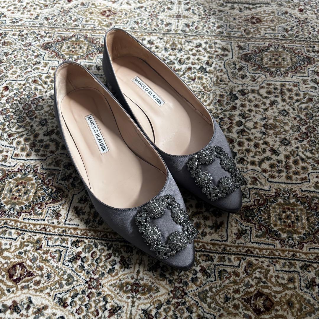 Manolo Blahnik ハンギシフラットシューズ グレー 37.5 - メルカリ