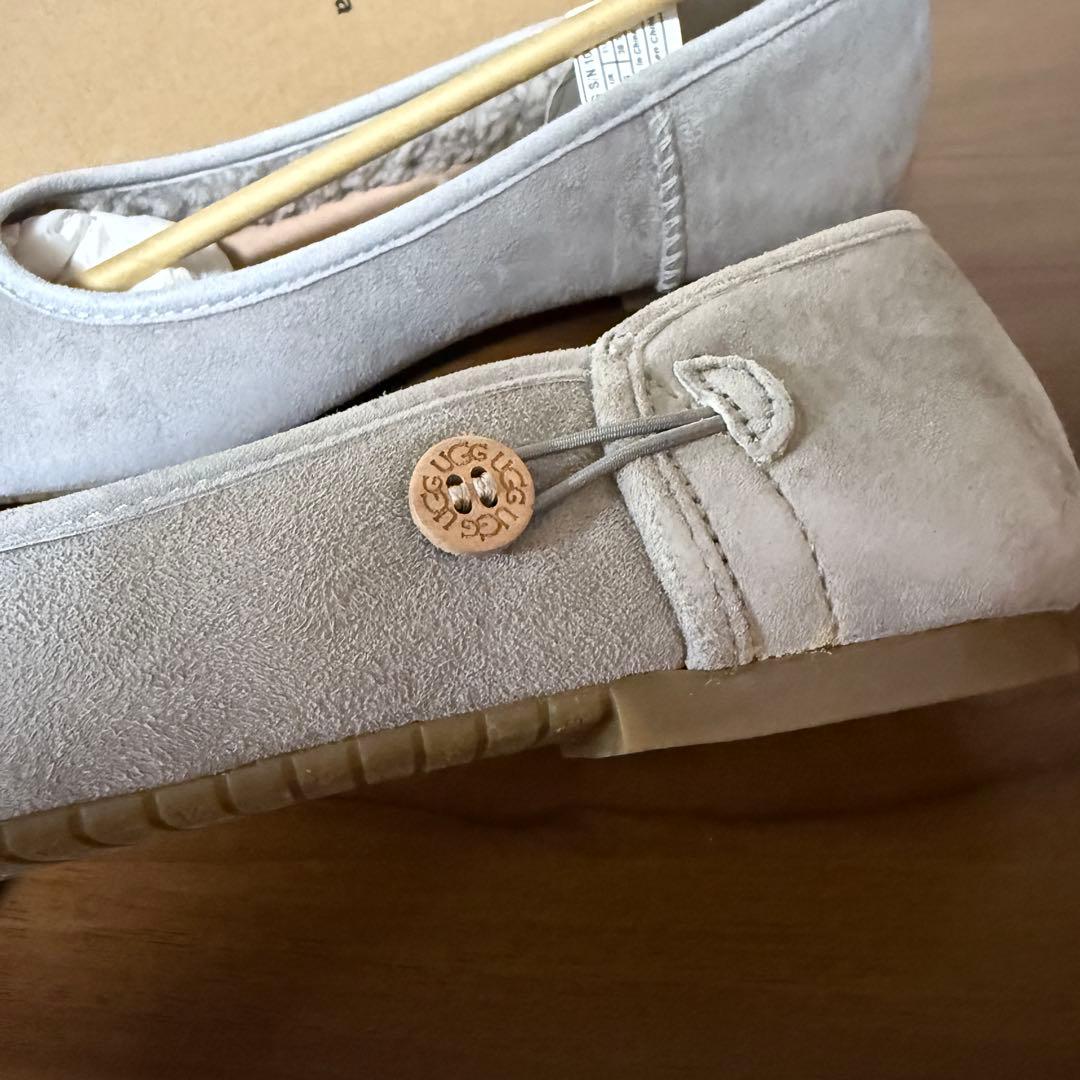 UGG グレー モカシンフラットシューズ 24.5cm