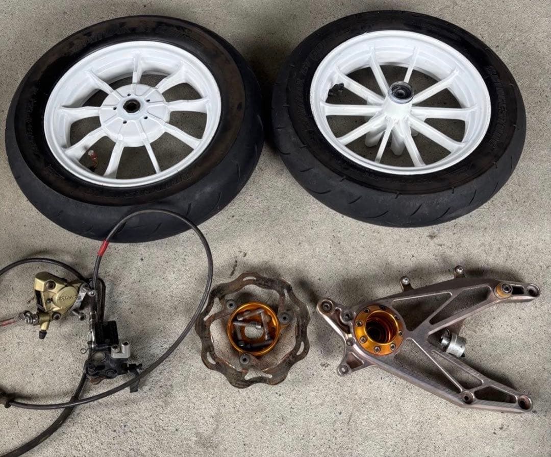 シグナスx リアディスク化キット 実証｜シグナスXの走りをカスタム「一度は試してみたいパーツ、べ