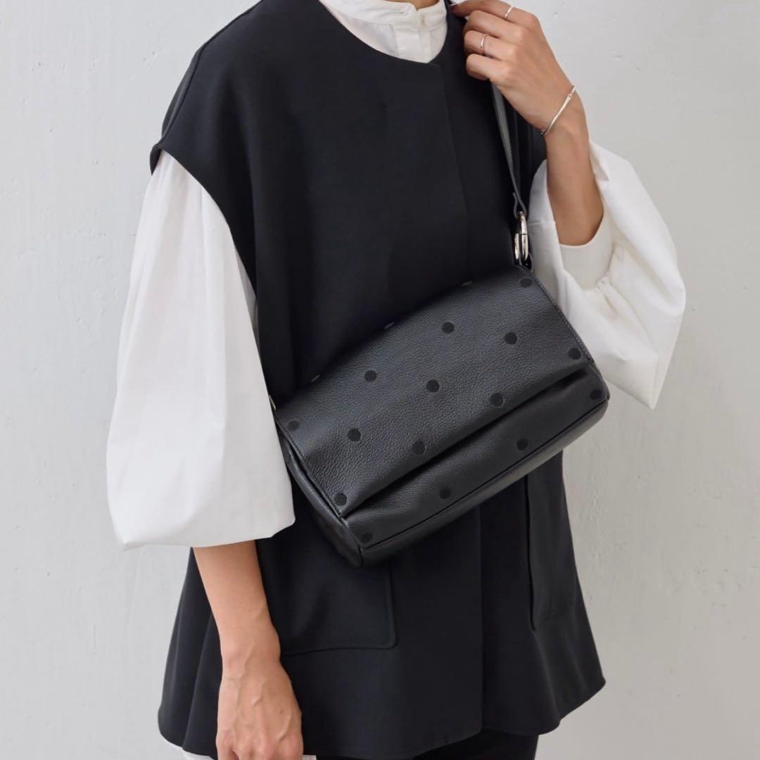 新品未使用タグ付き】BEARDSLEY ビアズリードットボディバッグ