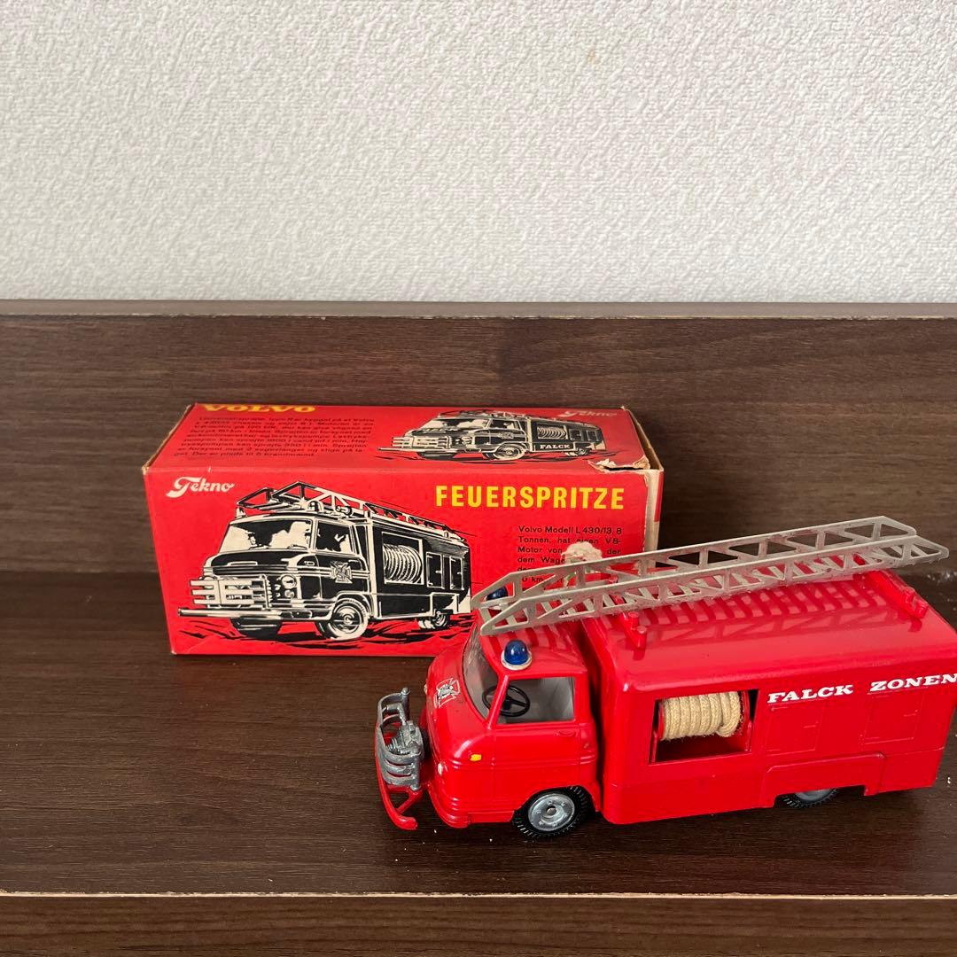 デンマークテクノVOLVO消防車 テクノによる消防車 - Nostalgic Patrol Cars Season 2