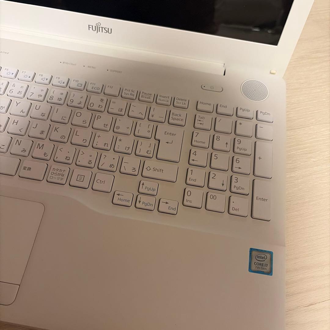 15.6型 PC】Fujitsu LIFEBOOK ホワイトノートPC 本 - メルカリ