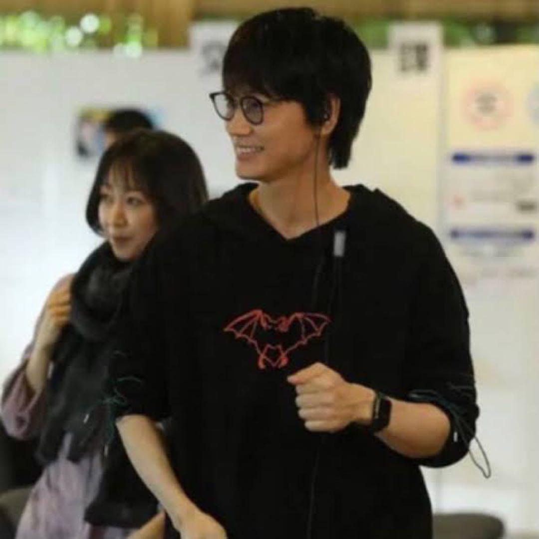 米津玄師 2018 Flamingo コウモリ パーカー L MIU404 - メルカリ