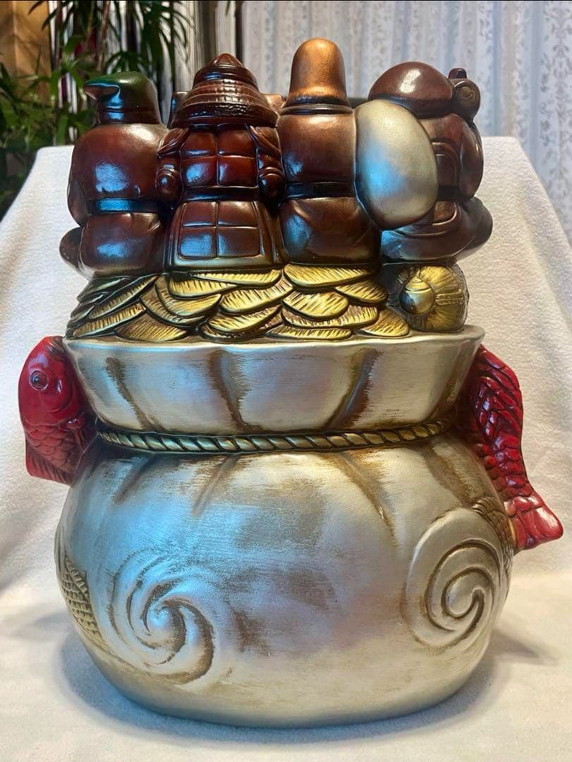 七福神の陶器彫刻 赤と金 約30cm | 激安通販のイーサプライ