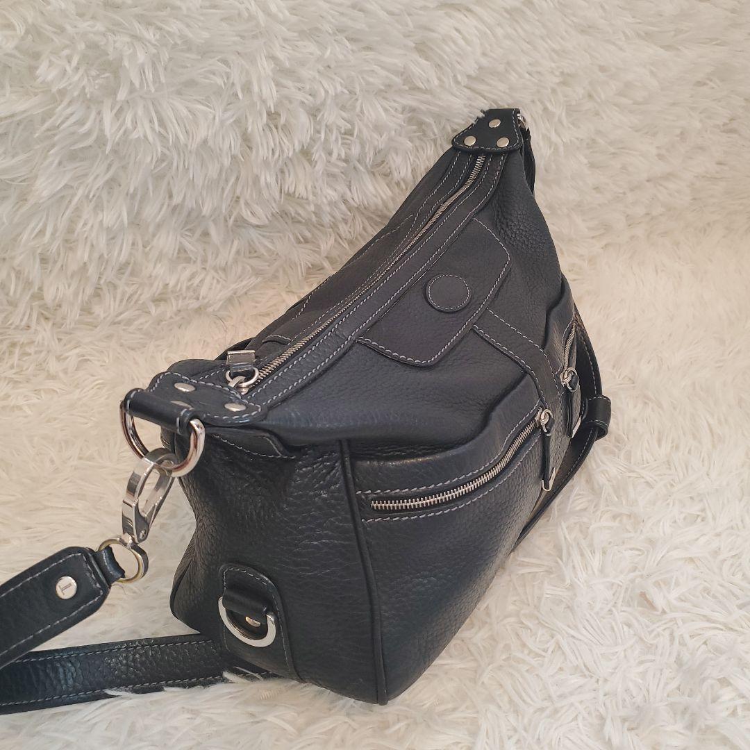 ⭐べるふぉん様専用⭐TOD'S ハーフムーン ショルダーバッグ シボ革