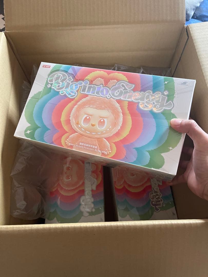 POP MART Big into Energy ブラインドボックス ぬいぐるみ Amazon.com: POP MART The Monsters Big into Energy Series-Vinyl