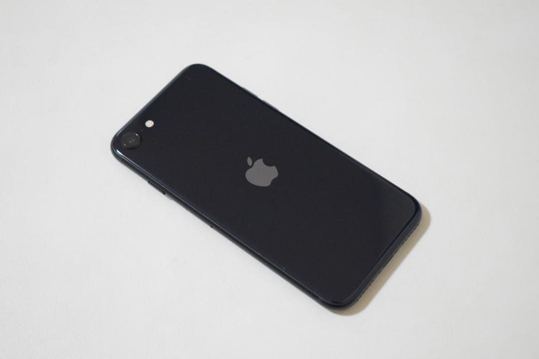 当日発送 新品 iPhone SE 3 ミッドナイト 64gb SIMフリー - メルカリ
